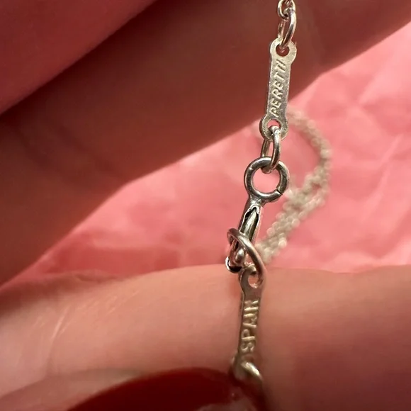 NE1 Tiffany x Elsa Peretti X-large open heart necklace ❤️♥️💖 - Picture 6 of 8